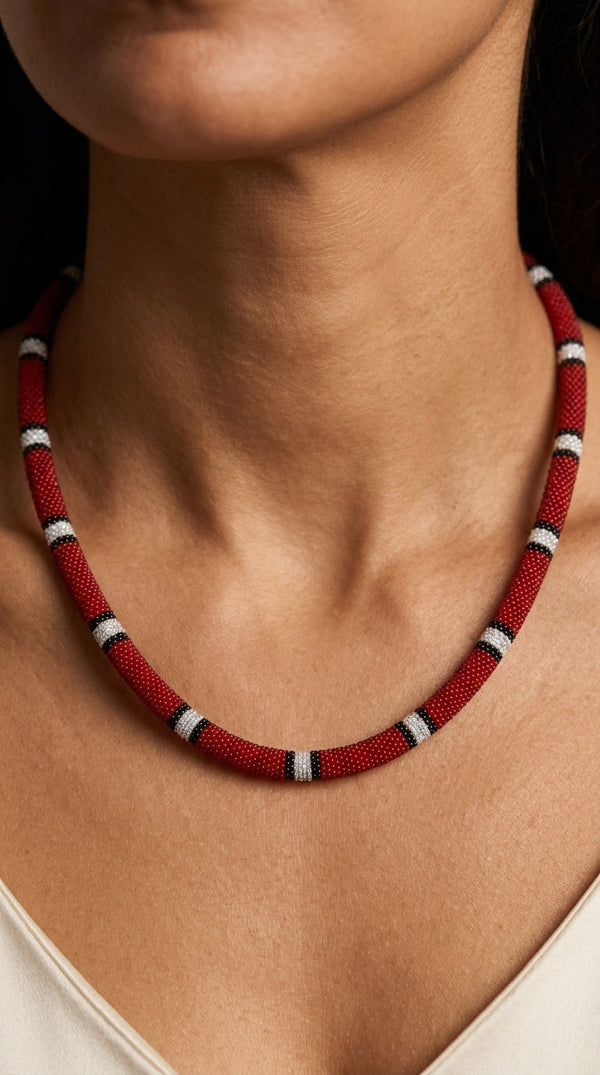 Collier Serpent porté