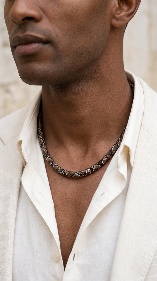 Collier Serpent porté